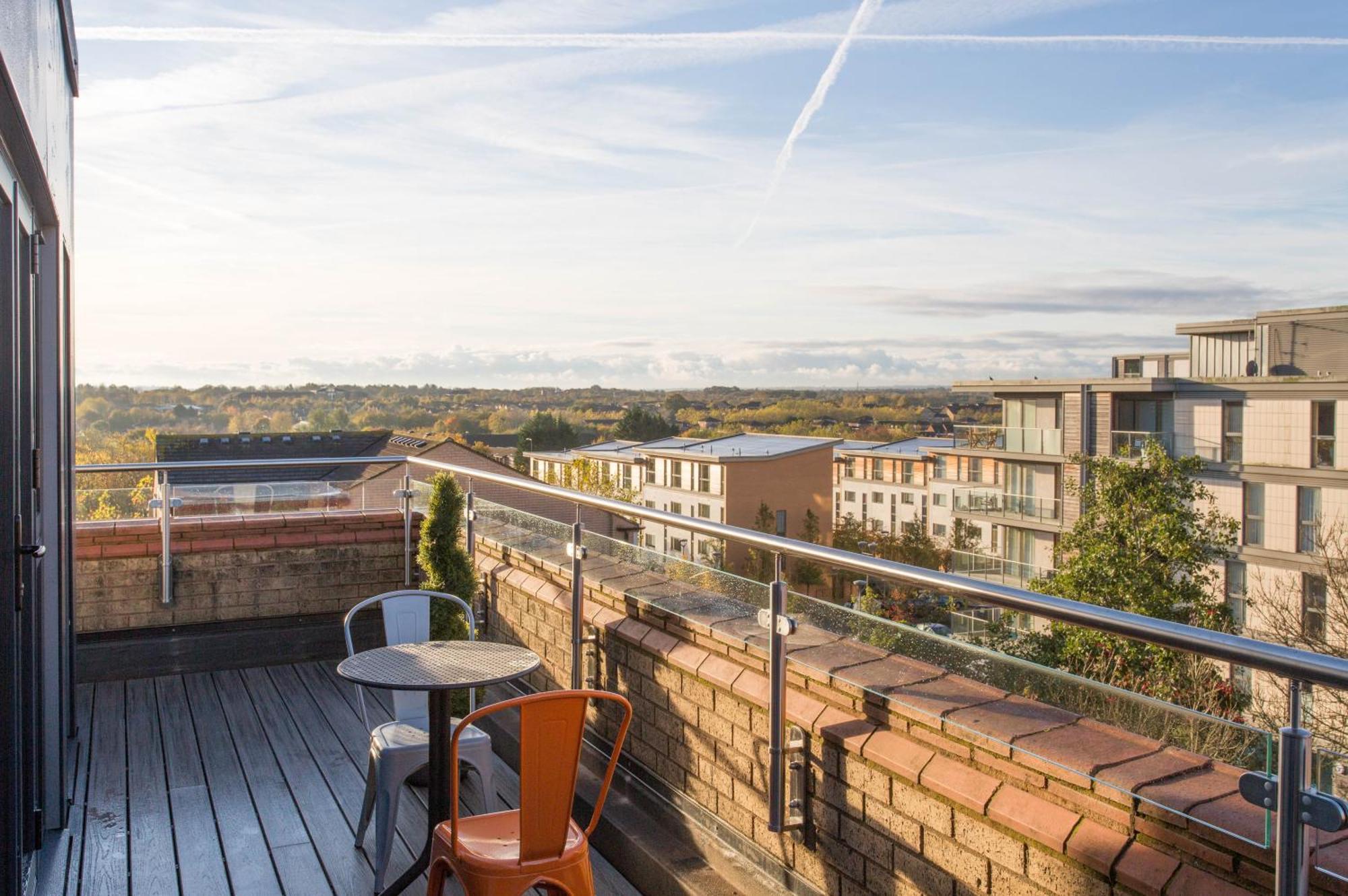 Cotels At 7Zero1 Serviced Apartments - Modern Apartments, Superfast Broadband, Free Parking, Centrally Located Milton Keynes Bagian luar foto